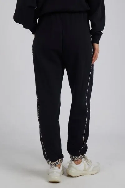 FREESTYLE TRACKPANT