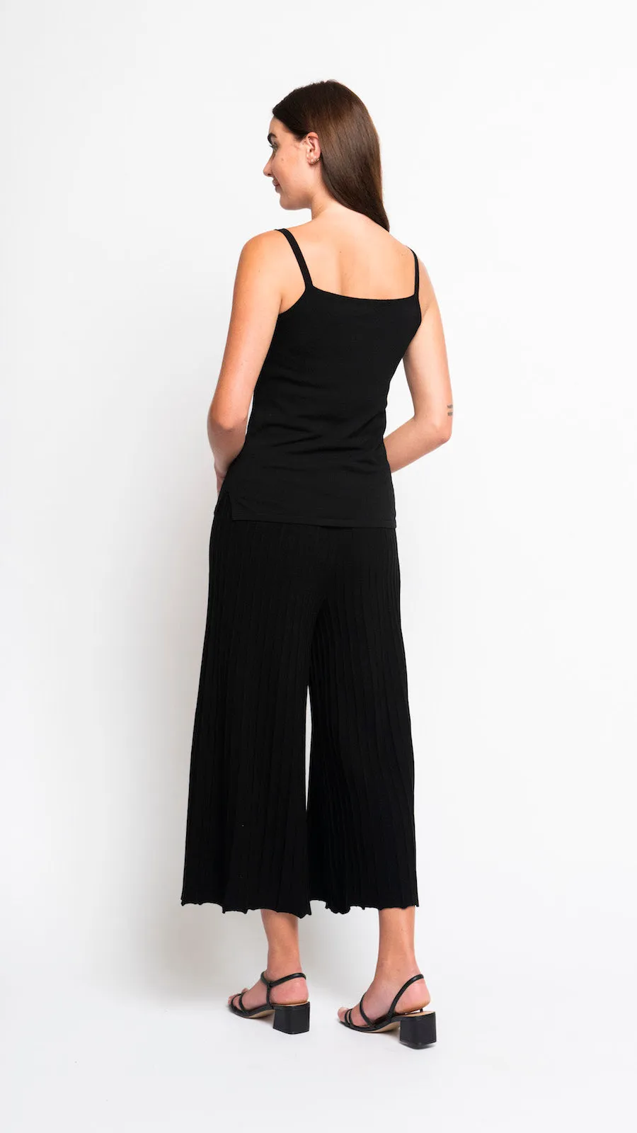 Giuliana Plisse-Look Cropped Wide Leg Pants - Black