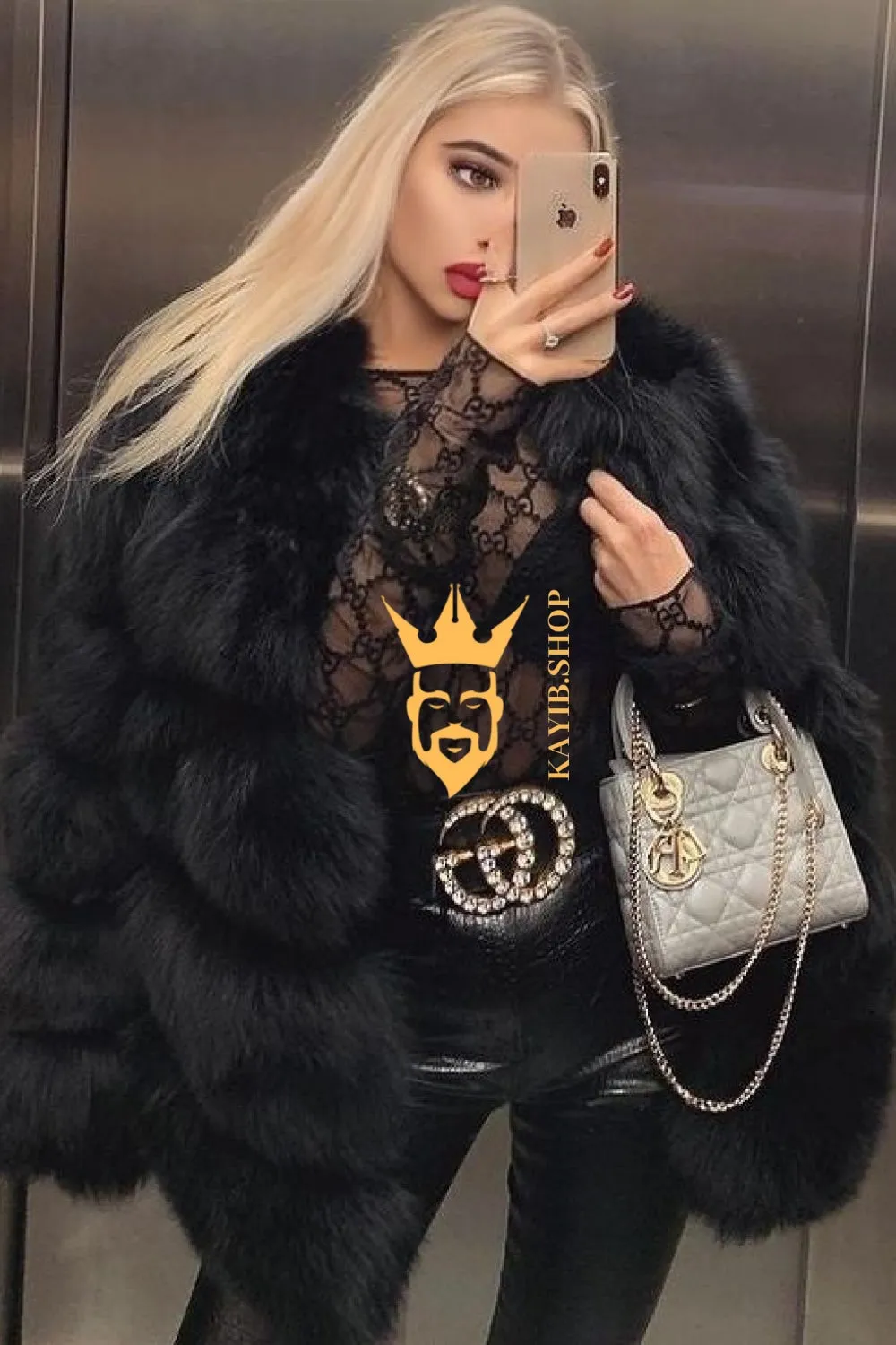 Luxury Raccoon Fur Short Coat - Stay Stylish and Warm with Oversized Sleeves - 100% Real Fur Luxury