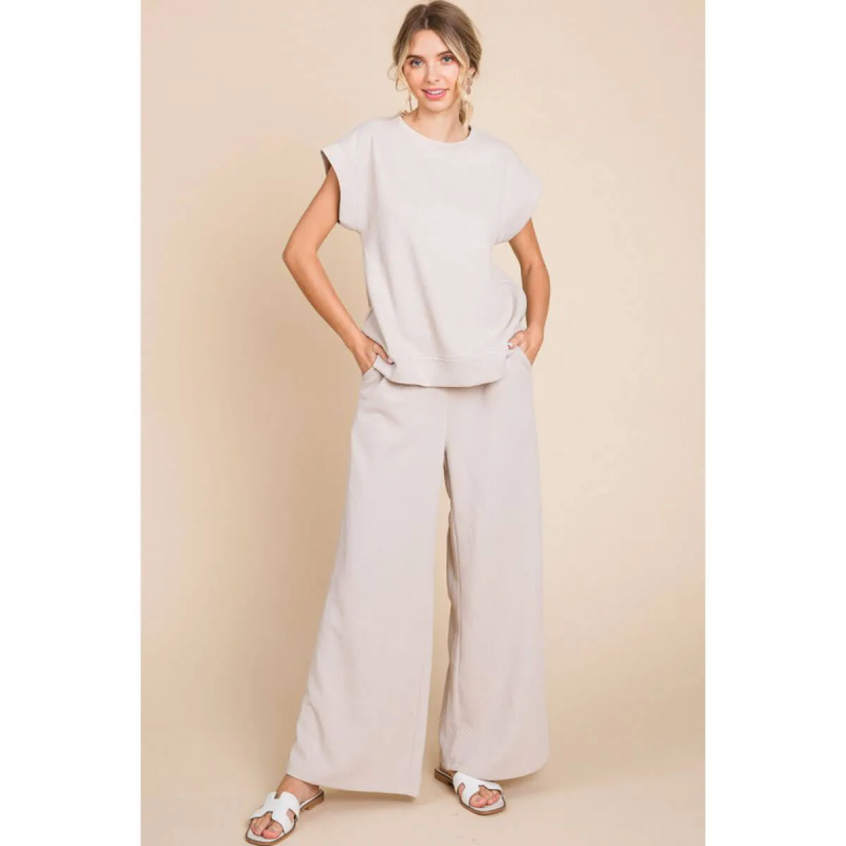 Textured Wide Leg Pants